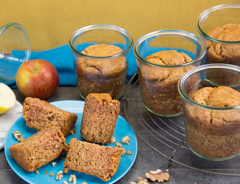 Apfelkuchen aus dem Glas Arbeitszeit 30 Min.Einkochzeit 30 Min. 5 WECK-Gläser in Sturzform à 580 ml Inhalt