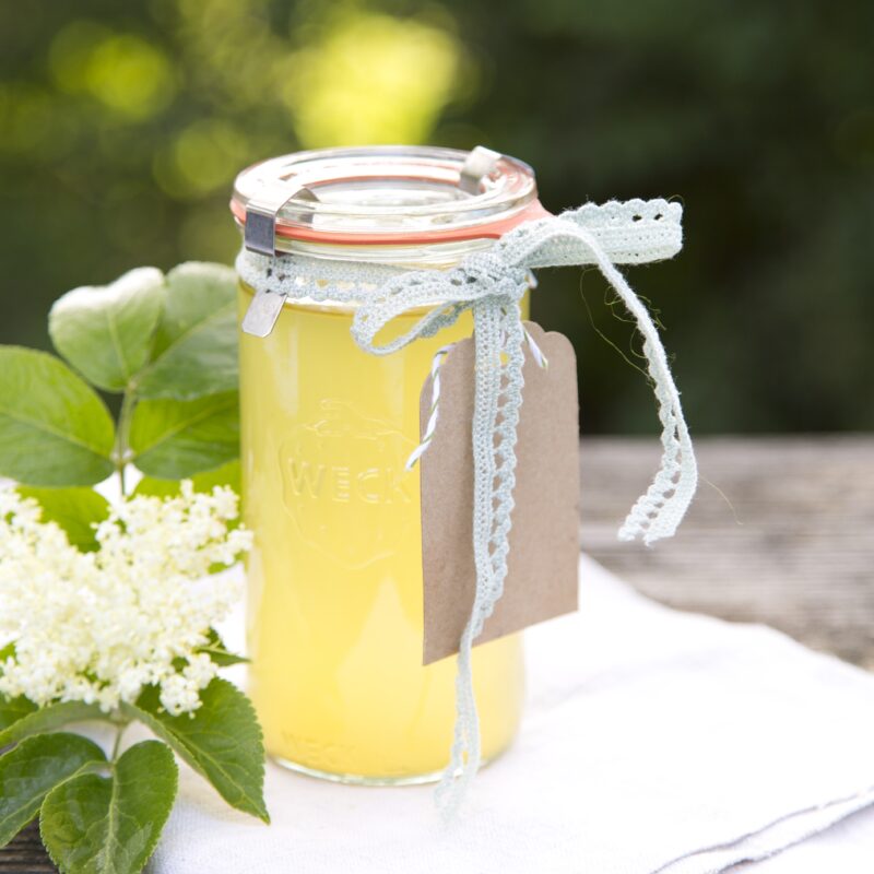 Holunderblüten-Sirup 4 WECK-Zylindergläser à 340 ml mit Einkochringen, Einweck-Klammern und Glasdeckeln