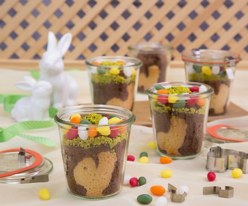 Schokoladen-Kuchen mit Hahn Arbeitszeit 1 Std. 15 Min.Einkochzeit 30 Min. 6 WECK-Gläser in Sturzform à 290 ml Inhalt