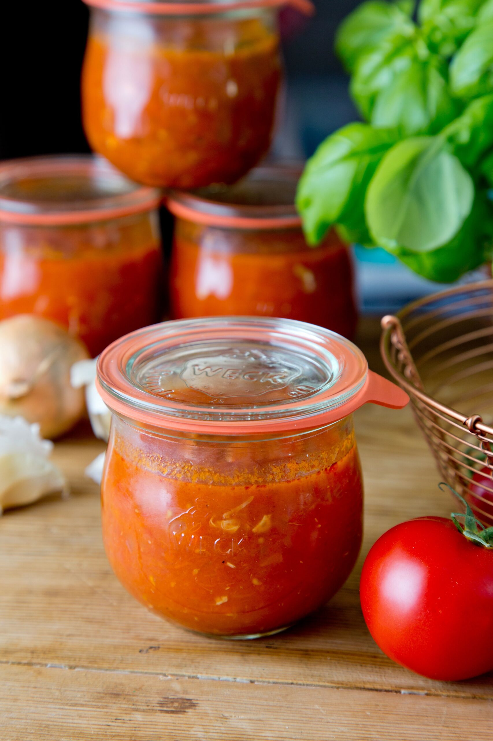 Sizilianische Tomatensoße 1 Backbelch7 WECK Tulpengläser à 370 ml
